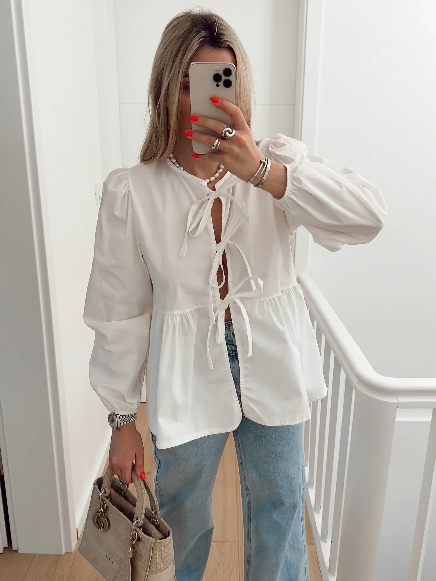 Blouse JONNA À noeuds et manches longues, blanc