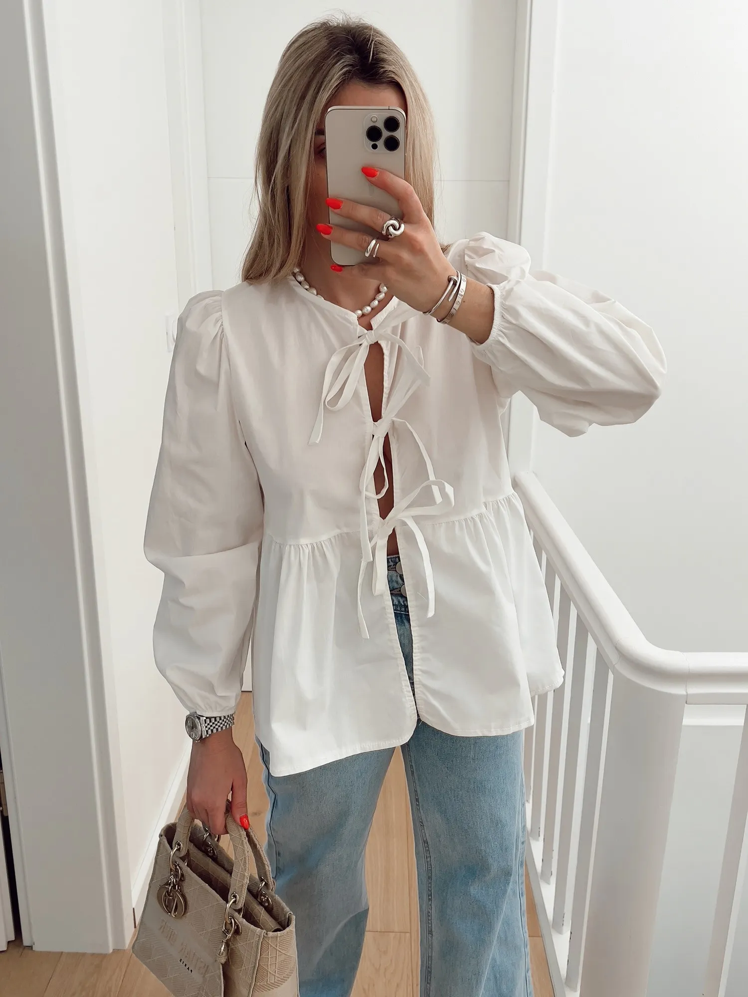 Blouse JONNA À noeuds et manches longues, blanc