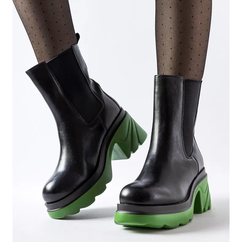 Bottines isolées noires à talon Tirano vert le noir