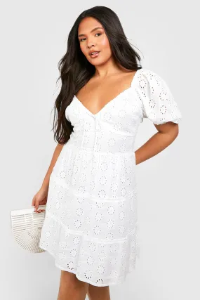 Grande taille - Robe patineuse brodée à manches bouffantes