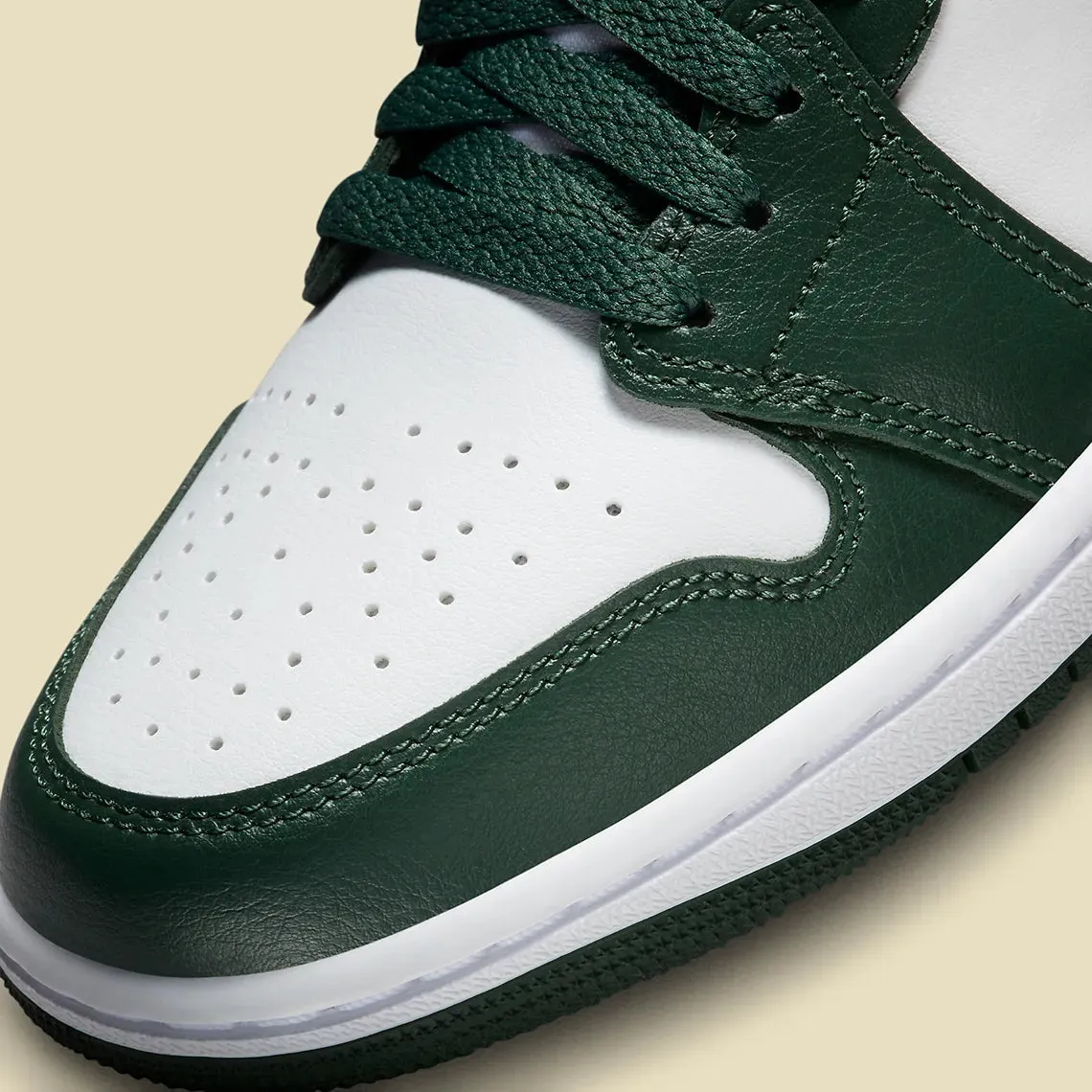 Jordan 1 Low Galactic Jade